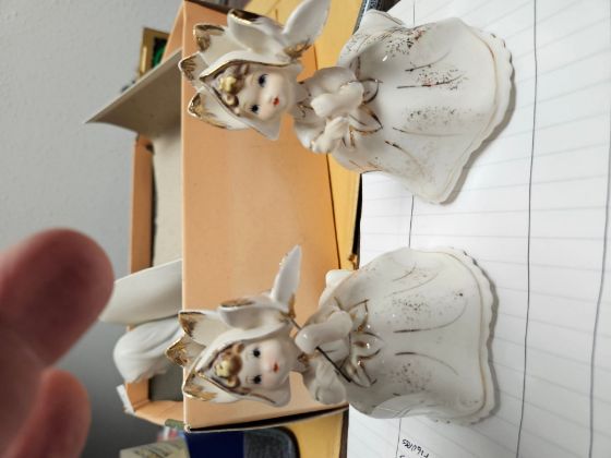 Picture of Leftover China figurines