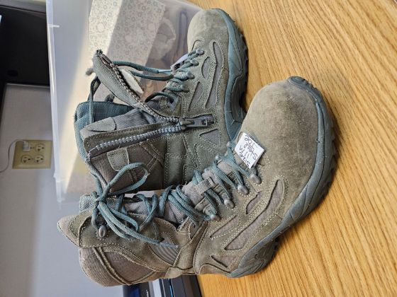 Picture of Converse steel toe(size 11)